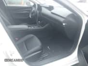 ✅ 2021 Mazda 3 Select • VIN: JM1BPABL4M1319578 • Лот: 43771777. Опубликован ранее на IAAI с пробегом 83 317 миль. Бесплатный доступ к архиву аукционных продаж из США и подробный отчёт об истории автомобиля на DreamBid. Изображение 5.