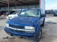 ✅ 2001 Chevrolet Blazer LS • VIN: 1GNCT18W51K144367 • Lot: 43553034. Listed on IAAI with 161,640 mi. Free auction sales archive from the USA and detailed vehicle history report at DreamBid. Image 2.