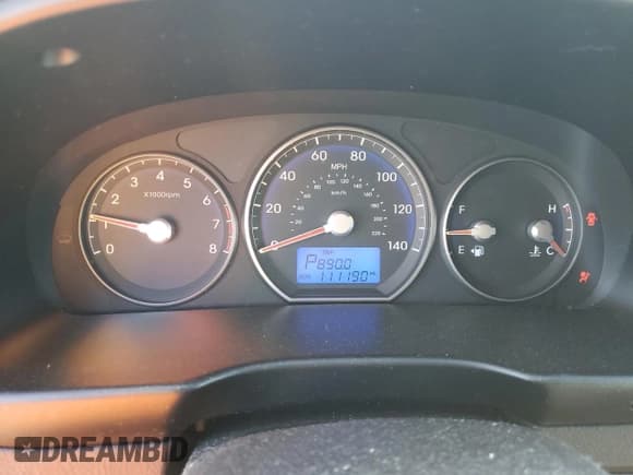 ✅ 2012 Hyundai Santa Fe GLS • VIN: 5XYZGDAB4CG114253 • Lot: 73595404. Listed on Copart with 111,190 mi. Free auction sales archive from the USA and detailed vehicle history report at DreamBid. Image 9.