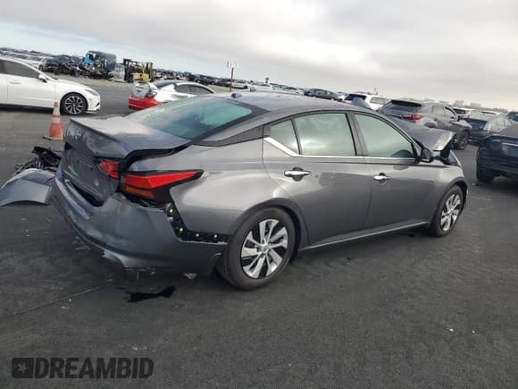 ✅ 2025 Nissan Altima S • VIN: 1N4BL4BV2SN334624 • Lot: 90895355. Listed on Copart with 1,385 mi. Free auction sales archive from the USA and detailed vehicle history report at DreamBid. Image 3.