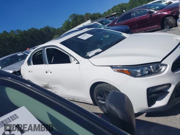 ✅ 2020 Kia Forte GT-Line • VIN: 3KPF34AD4LE257281 • Лот: 43064003. Опубликован ранее на IAAI с пробегом 68 121 миль. Бесплатный доступ к архиву аукционных продаж из США и подробный отчёт об истории автомобиля на DreamBid. Изображение 13.