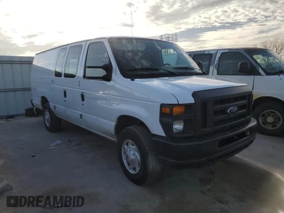 ✅ 2008 Ford Econoline Cargo Commercial • VIN: 1FTNS24L68DB18056 • Lot: 49248325. Listed on Copart with 45,681 mi. Free auction sales archive from the USA and detailed vehicle history report at DreamBid. Image 4.