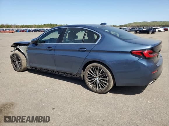 ✅ 2023 BMW 5 Series 530i xDrive • VIN: WBA13BJ07PWY03706 • Лот: 53126245. Опубликован ранее на Copart с пробегом 20 173 миль. Бесплатный доступ к архиву аукционных продаж из США и подробный отчёт об истории автомобиля на DreamBid. Изображение 2.
