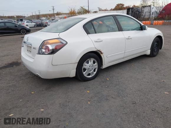 ✅ 2009 Nissan Altima S • VIN: 1N4AL21E99N541152 • Лот: 43623088. Опубликован ранее на IAAI с пробегом 104 791 миль. Бесплатный доступ к архиву аукционных продаж из США и подробный отчёт об истории автомобиля на DreamBid. Изображение 4.