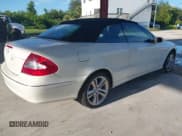 ✅ 2007 Mercedes-Benz CLK 350 • VIN: WDBTK56F17F221421 • Lot: 42605744. Listed on IAAI with 94,229 mi. Free auction sales archive from the USA and detailed vehicle history report at DreamBid. Image 4.