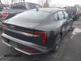 ✅ 2025 Kia K4 LXS • VIN: 3KPFT4DEXSE164574 • Лот: 43559859. Опубликован ранее на IAAI с пробегом 3 764 миль. Бесплатный доступ к архиву аукционных продаж из США и подробный отчёт об истории автомобиля на DreamBid. Изображение 4.