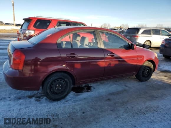 ✅ 2010 Hyundai Accent GL • VIN: KMHCN4BC8AU412282 • Лот: 84317024. Опубликован ранее на Copart с пробегом 232 679 миль. Бесплатный доступ к архиву аукционных продаж из США и подробный отчёт об истории автомобиля на DreamBid. Изображение 3.