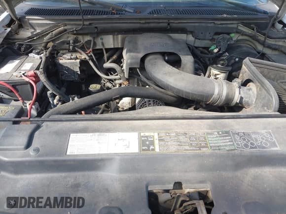 ✅ 2004 Ford F-150 • VIN: 2FTRF08W14CA09335 • Lot: 41620000. Listed on IAAI with 121,102 mi. Free auction sales archive from the USA and detailed vehicle history report at DreamBid. Image 10.