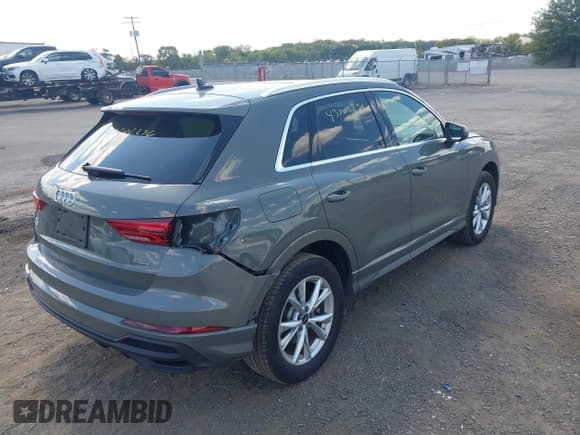 ✅ 2025 Audi Q3 S line Premium • VIN: WA1DECF39S1057116 • Lot: 43202256. Wystawiony na IAAI z przebiegiem 16 195 mil. Bezpłatny archiwum sprzedaży aukcyjnych z USA i szczegółowy raport historii pojazdu na DreamBid. Zdjęcie 4.