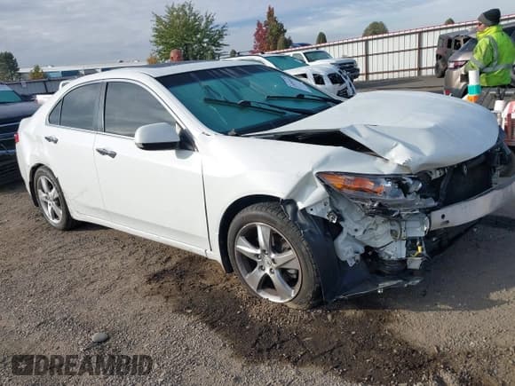 ✅ 2013 Acura TSX Technology • VIN: JH4CU2F60DC001354 • Lot: 43494036. Listed on IAAI with 126,302 mi. Free auction sales archive from the USA and detailed vehicle history report at DreamBid. Image 1.