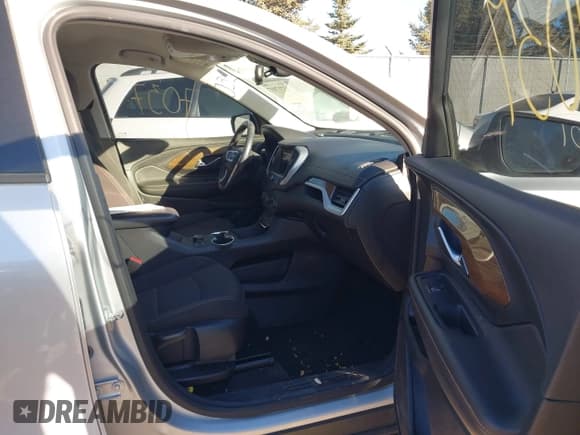 ✅ 2020 GMC Terrain SLE • VIN: 3GKALMEV7LL305322 • Lot: 43717037. Wystawiony na IAAI z przebiegiem 58 008 mil. Bezpłatny archiwum sprzedaży aukcyjnych z USA i szczegółowy raport historii pojazdu na DreamBid. Zdjęcie 5.