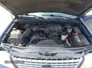 ✅ 2005 Ford Explorer XLT • VIN: 1FMZU63KX5UA77093 • Lot: 42638889. Wystawiony na IAAI z przebiegiem 144 565 mil. Bezpłatny archiwum sprzedaży aukcyjnych z USA i szczegółowy raport historii pojazdu na DreamBid. Zdjęcie 10.