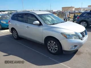 ✅ 2015 Nissan Pathfinder SV • VIN: 5N1AR2MN3FC673671 • Lot: 43863527. Listed on IAAI with 113,786 mi. Free auction sales archive from the USA and detailed vehicle history report at DreamBid. Image 1.