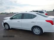 ✅ 2015 Nissan Versa SV • VIN: 3N1CN7AP8FL886327 • Lot: 42491575. Wystawiony na IAAI z przebiegiem 101 951 mil. Bezpłatny archiwum sprzedaży aukcyjnych z USA i szczegółowy raport historii pojazdu na DreamBid. Zdjęcie 14.