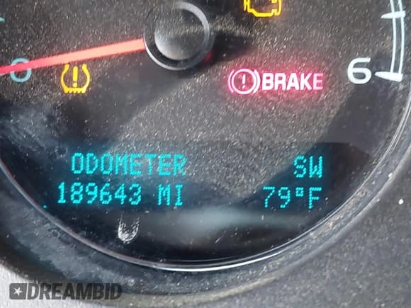 ✅ 2010 Chevrolet Silverado 1500 • VIN: 1GCYKTE22AZ298556 • Lot: 42663885. Wystawiony na IAAI z przebiegiem 189 643 mil. Bezpłatny archiwum sprzedaży aukcyjnych z USA i szczegółowy raport historii pojazdu na DreamBid. Zdjęcie 15.