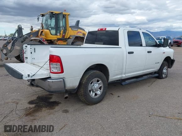 ✅ 2019 Ram 2500 Tradesman • VIN: 3C6UR5CJ3KG714722 • Лот: 43615870. Опубликован ранее на IAAI с пробегом 286 686 миль. Бесплатный доступ к архиву аукционных продаж из США и подробный отчёт об истории автомобиля на DreamBid. Изображение 4.