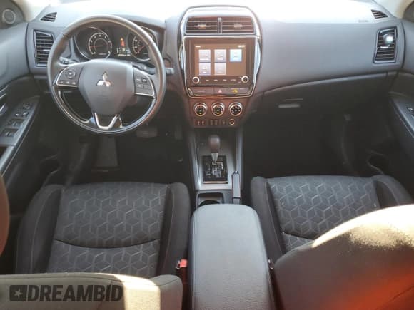 ✅ 2022 Mitsubishi Outlander ES • VIN: JA4APUAU1NU018350 • Лот: 83974665. Опубликован ранее на Copart с пробегом 73 552 миль. Бесплатный доступ к архиву аукционных продаж из США и подробный отчёт об истории автомобиля на DreamBid. Изображение 8.