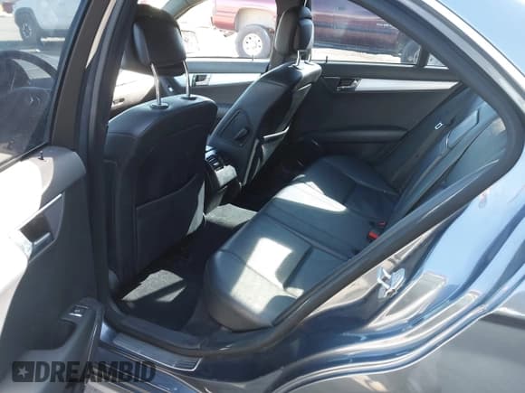 ✅ 2008 Mercedes-Benz C 300 Sport • VIN: WDDGF54X98F077918 • Lot: 43231531. Wystawiony na IAAI z przebiegiem 169 502 mil. Bezpłatny archiwum sprzedaży aukcyjnych z USA i szczegółowy raport historii pojazdu na DreamBid. Zdjęcie 8.