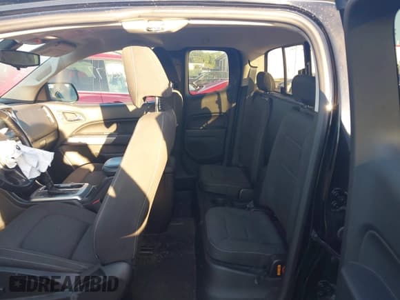 ✅ 2018 Chevrolet Colorado 2WD LT • VIN: 1GCHSCEA2J1136173 • Lot: 43339477. Listed on IAAI with 32,114 mi. Free auction sales archive from the USA and detailed vehicle history report at DreamBid. Image 8.