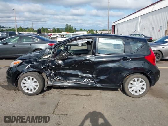 ✅ 2015 Nissan Note SR • VIN: 3N1CE2CP5FL354078 • Lot: 42338778. Listed on IAAI with 125,402 mi. Free auction sales archive from the USA and detailed vehicle history report at DreamBid. Image 15.