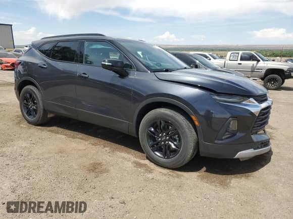 2022 Chevrolet Blazer LT z VIN 3GNKBJR41NS236338, wystawiony jako Copart lot #59004265 z przebiegiem 61 561 mil mil oraz Szkoda całkowita • Salvage title. Historia ofert i sprzedaży dostępna na DreamBid. Obrazek 4.