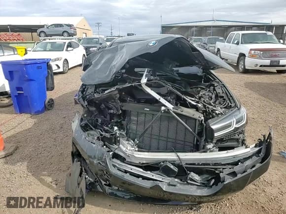 ✅ 2023 BMW 5 Series 530i xDrive • VIN: WBA13BJ01PCM53684 • Lot: 86590855. Wystawiony na Copart z przebiegiem 20 468 mil. Bezpłatny archiwum sprzedaży aukcyjnych z USA i szczegółowy raport historii pojazdu na DreamBid. Zdjęcie 13.