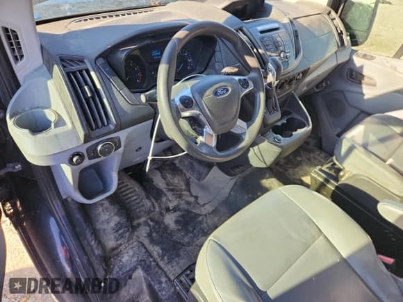 ✅ 2019 Ford Transit • VIN: 1FTYR2CMXKKB09916 • Lot: 91803825. Listed on Copart with 133,913 mi. Free auction sales archive from the USA and detailed vehicle history report at DreamBid. Image 8.