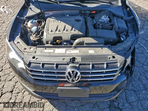 ✅ 2014 Volkswagen Passat SEL Premium • VIN: 1VWCN7A37EC085101 • Lot: 94945245. Listed on Copart with 42,710 mi. Free auction sales archive from the USA and detailed vehicle history report at DreamBid. Image 11.