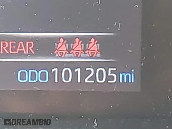 ✅ 2022 Toyota RAV4 Hybrid XLE • VIN: 4T3RWRFV4NU080211 • Lot: 42399810. Wystawiony na IAAI z przebiegiem 101 205 mil. Bezpłatny archiwum sprzedaży aukcyjnych z USA i szczegółowy raport historii pojazdu na DreamBid. Zdjęcie 15.