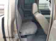 2007 Dodge 1500 ST z VIN 1D7HA18K07J583823, wystawiony jako IAAI lot #42860126 z przebiegiem 188 250 mil mil oraz . Historia ofert i sprzedaży dostępna na DreamBid. Obrazek 8.