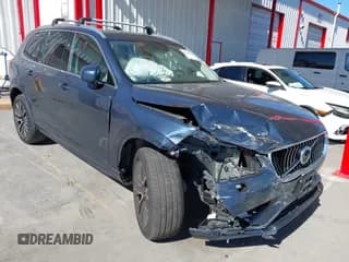 ✅ 2022 Volvo XC90 Momentum • VIN: YV4102PK1N1786381 • Lot: 43509102. Wystawiony na IAAI z przebiegiem 27 804 mil. Bezpłatny archiwum sprzedaży aukcyjnych z USA i szczegółowy raport historii pojazdu na DreamBid. Zdjęcie 1.