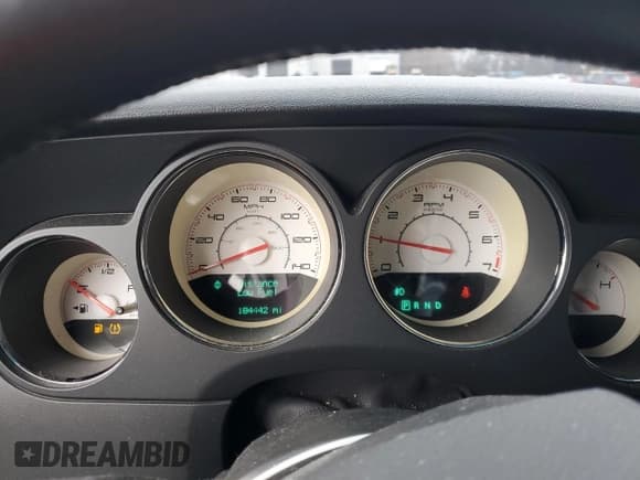 ✅ 2014 Dodge Challenger SXT • VIN: 2C3CDYAG9EH203259 • Lot: 42038665. Wystawiony na Copart z przebiegiem 184 442 mil. Bezpłatny archiwum sprzedaży aukcyjnych z USA i szczegółowy raport historii pojazdu na DreamBid. Zdjęcie 9.