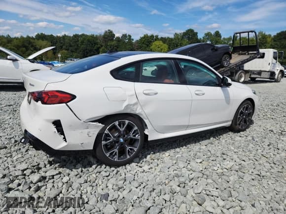 ✅ 2025 BMW 2 Series 228i xDrive • VIN: WBA23GG04S7S87848 • Lot: 70160815. Wystawiony na Copart z przebiegiem 4 277 mil. Bezpłatny archiwum sprzedaży aukcyjnych z USA i szczegółowy raport historii pojazdu na DreamBid. Zdjęcie 3.