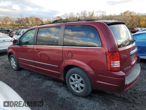 ✅ 2010 Chrysler Town & Country Touring • VIN: 2A4RR5D14AR415644 • Lot: 92122215. Listed on Copart with 201,227 mi. Free auction sales archive from the USA and detailed vehicle history report at DreamBid. Image 2.