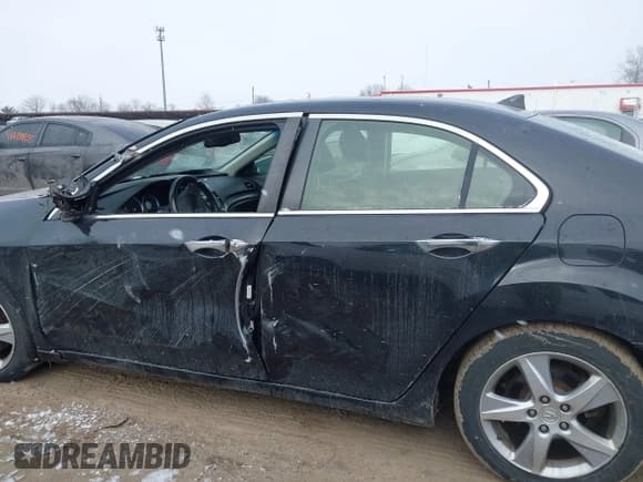 ✅ 2013 Acura TSX Technology • VIN: JH4CU2F60DC006022 • Lot: 41630957. Wystawiony na IAAI z przebiegiem 136 349 mil. Bezpłatny archiwum sprzedaży aukcyjnych z USA i szczegółowy raport historii pojazdu na DreamBid. Zdjęcie 14.