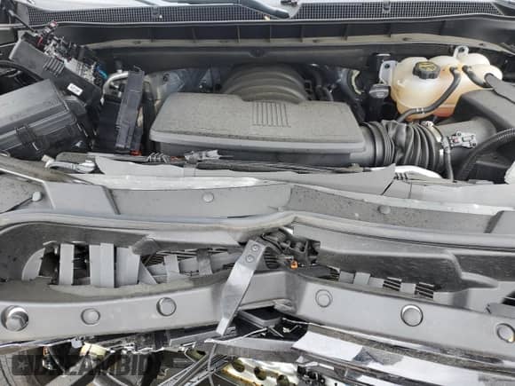 2024 Chevrolet Tahoe LT z VIN 1GNSKNKD4RR165517, wystawiony jako Copart lot #53190525 z przebiegiem 16 968 mil mil oraz Szkoda całkowita • Salvage title. Historia ofert i sprzedaży dostępna na DreamBid. Obrazek 12.