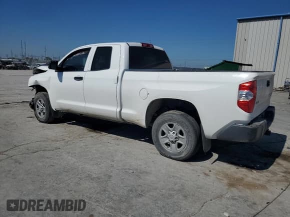 ✅ 2016 Toyota Tundra SR • VIN: 5TFUM5F10GX067282 • Lot: 81969175. Listed on Copart with 175,915 mi. Free auction sales archive from the USA and detailed vehicle history report at DreamBid. Image 2.