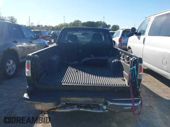 ✅ 2002 Chevrolet S-10 LS • VIN: 1GCCS145728123804 • Лот: 43373032. Опубликован ранее на IAAI с пробегом 234 298 миль. Бесплатный доступ к архиву аукционных продаж из США и подробный отчёт об истории автомобиля на DreamBid. Изображение 6.