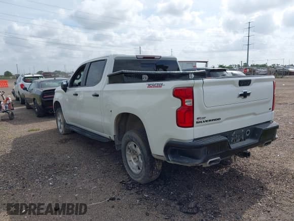 ✅ 2022 Chevrolet Silverado 1500 LT Trail Boss • VIN: 3GCPYFEL6NG153630 • Lot: 42749673. Wystawiony na IAAI z przebiegiem 54 248 mil. Bezpłatny archiwum sprzedaży aukcyjnych z USA i szczegółowy raport historii pojazdu na DreamBid. Zdjęcie 15.