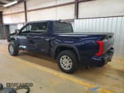 ✅ 2022 Toyota Tundra SR5 • VIN: 5TFLA5DB0NX034229 • Лот: 81979965. Опубликован ранее на Copart с пробегом 45 146 миль. Бесплатный доступ к архиву аукционных продаж из США и подробный отчёт об истории автомобиля на DreamBid. Изображение 2.