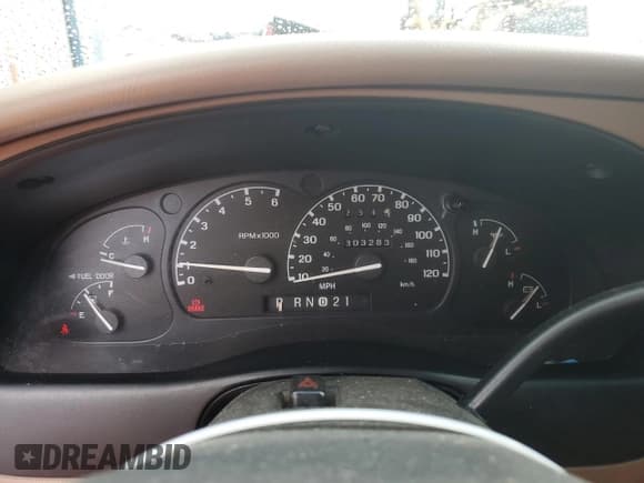 ✅ 1998 Ford Explorer XL • VIN: 1FMZU34E9WZB21211 • Lot: 93146035. Listed on Copart with 303,283 mi. Free auction sales archive from the USA and detailed vehicle history report at DreamBid. Image 9.