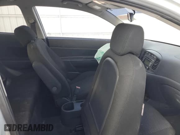 ✅ 2009 Hyundai Accent GS • VIN: KMHCM36C19U137602 • Лот: 61295965. Опубликован ранее на Copart с пробегом 64 272 миль. Бесплатный доступ к архиву аукционных продаж из США и подробный отчёт об истории автомобиля на DreamBid. Изображение 11.