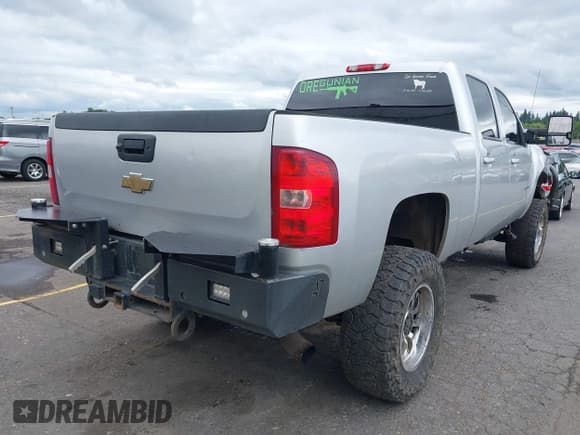 ✅ 2011 Chevrolet Silverado 2500HD LTZ • VIN: 1GC1KYC82BF178510 • Лот: 42248731. Опубликован ранее на IAAI с пробегом 292 024 миль. Бесплатный доступ к архиву аукционных продаж из США и подробный отчёт об истории автомобиля на DreamBid. Изображение 4.