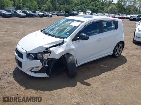 ✅ 2013 Chevrolet Sonic RS • VIN: 1G1JG6SB2D4236769 • Лот: 43084225. Размещён на IAAI с пробегом 93 510 миль миль. Получите бесплатный доступ к архиву аукционных продаж из США и посмотрите подробный отчёт об истории автомобиля на DreamBid. Изображение 18.