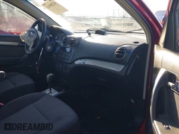 ✅ 2010 Chevrolet Aveo 1LT • VIN: KL1TD5DE8AB072565 • Lot: 41209311. Wystawiony na IAAI z przebiegiem 152 752 mil. Bezpłatny archiwum sprzedaży aukcyjnych z USA i szczegółowy raport historii pojazdu na DreamBid. Zdjęcie 5.