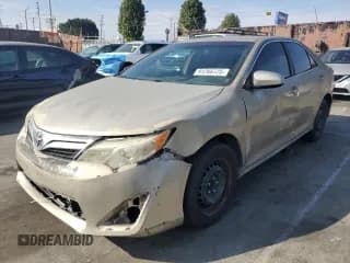 ✅ 2014 Toyota Camry LE • VIN: 4T4BF1FK8ER349964 • Лот: 91266725. Опубликован ранее на Copart с пробегом 119 734 миль. Бесплатный доступ к архиву аукционных продаж из США и подробный отчёт об истории автомобиля на DreamBid. Изображение 1.