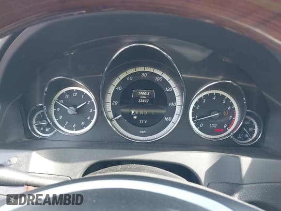 ✅ 2013 Mercedes-Benz E 350 • VIN: WDDKK5KF3DF190970 • Лот: 43497027. Опубликован ранее на IAAI с пробегом 33 492 миль. Бесплатный доступ к архиву аукционных продаж из США и подробный отчёт об истории автомобиля на DreamBid. Изображение 7.