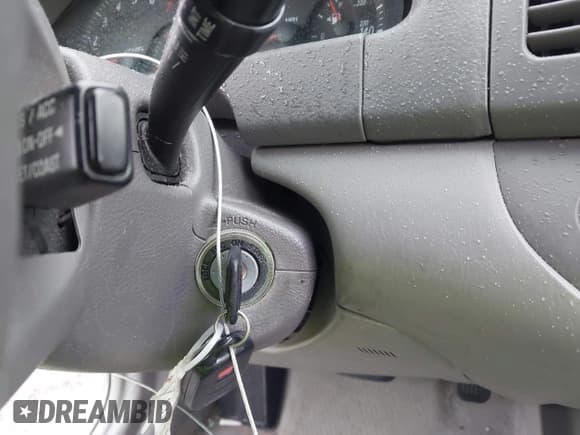 ✅ 2004 Toyota Camry STD • VIN: 4T1BE32KX4U934154 • Лот: 43583426. Опубликован ранее на IAAI с пробегом 121 421 миль. Бесплатный доступ к архиву аукционных продаж из США и подробный отчёт об истории автомобиля на DreamBid. Изображение 11.