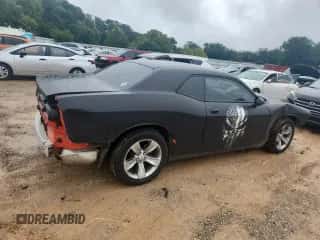 2016 Dodge Challenger SXT z VIN 2C3CDZAG4GH353787, wystawiony jako Copart lot #68472365 z przebiegiem 89 476 mil mil oraz Szkoda całkowita • Salvage title. Historia ofert i sprzedaży dostępna na DreamBid. Obrazek 3.