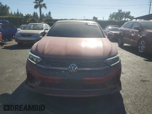 ✅ 2022 Volkswagen Jetta Autobahn • VIN: 3VW2T7BUXNM005510 • Lot: 70777205. Wystawiony na Copart z przebiegiem 37 096 mil. Bezpłatny archiwum sprzedaży aukcyjnych z USA i szczegółowy raport historii pojazdu na DreamBid. Zdjęcie 5.